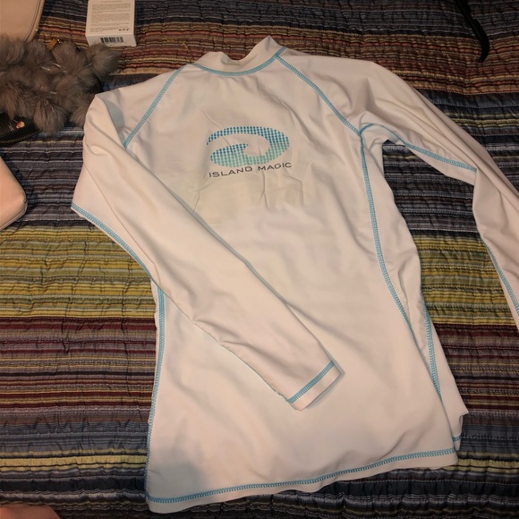 island magic | Other | Rash Guard Medium | Poshmark
